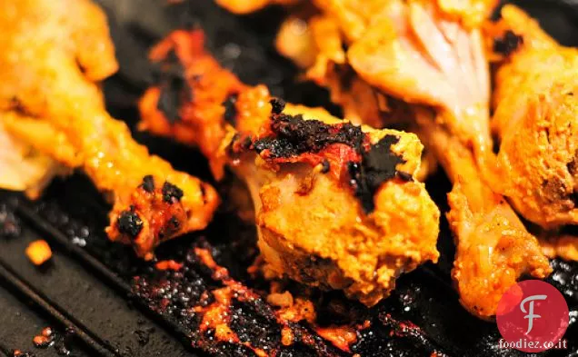 Grigliare al coperto: pollo Tandoori finto cotto due volte