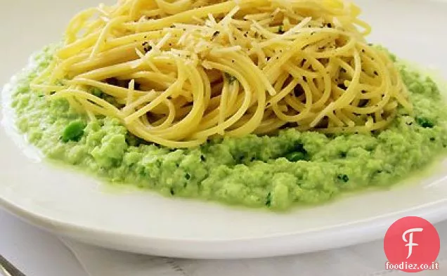 Spaghetti con Purea di Fave e Ragusano