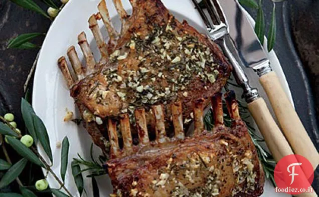 Arrosto di agnello in crosta di aglio
