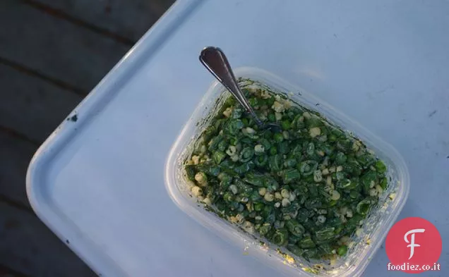 Insalata di verdure all'inizio dell'estate