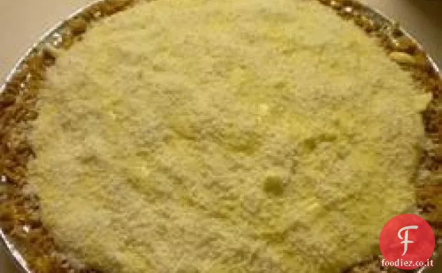 Elegante torta di crema di banana al cioccolato bianco