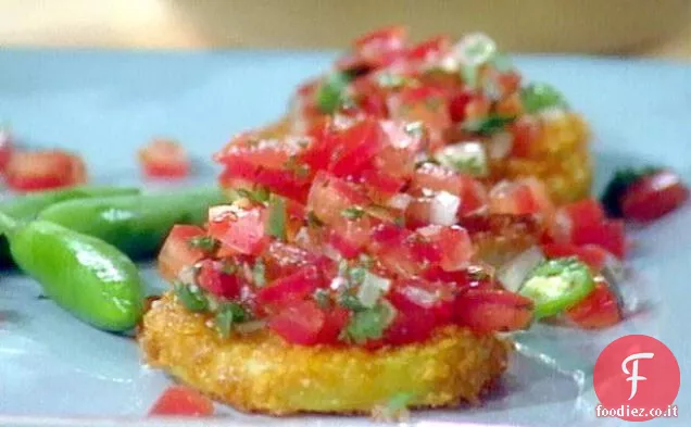 Croccanti Pomodori verdi fritti con salsa di pomodoro fresco