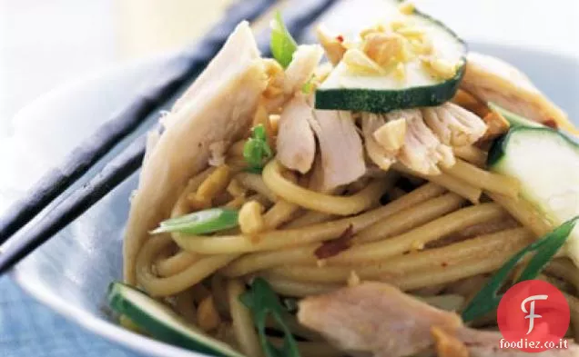 Tagliatelle di sesamo con pollo