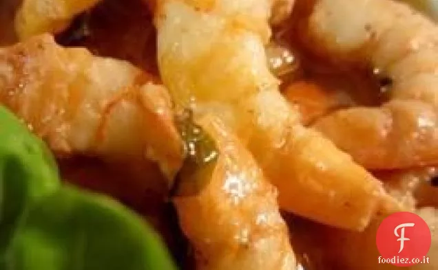 Scampi di gamberetti alle erbe in un sacchetto