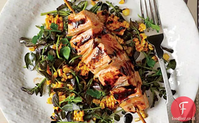 Salmone Gingered con mais alla griglia e insalata di crescione