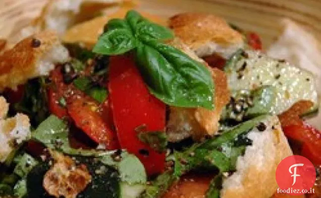 Insalata di pane italiano di mezza estate