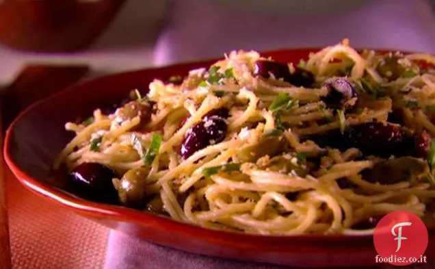Spaghetti con Olive e Pangrattato