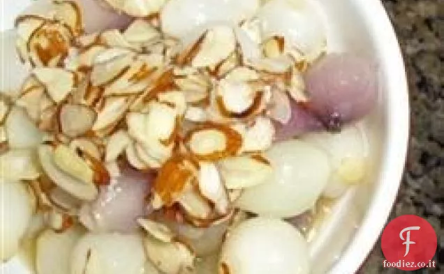 Cipolle glassate alle mandorle