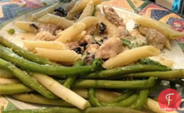 Pollo Asparagi Pasta con salsa di panna