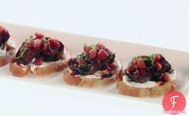 Crostini con Fichi in camicia e Formaggio di Capra