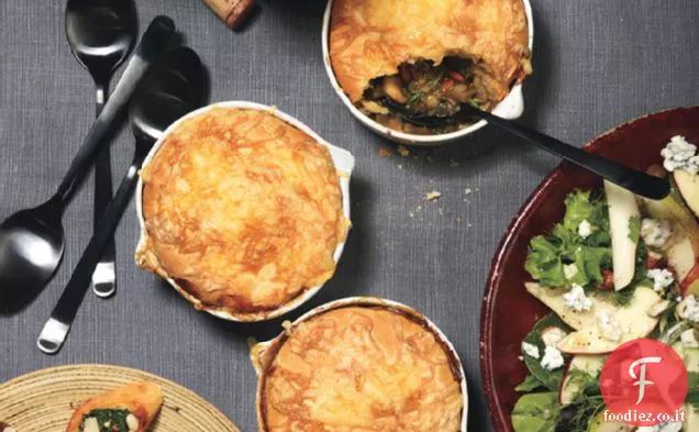 Torte di funghi e lenticchie con guarnizione di biscotti Gouda