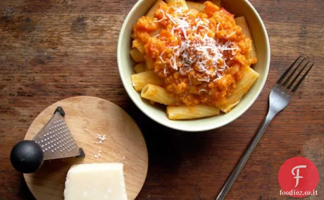 Carnoso ma non proprio salsa di pasta