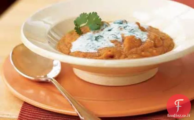 Stufato di lenticchie rosse con salsa allo yogurt