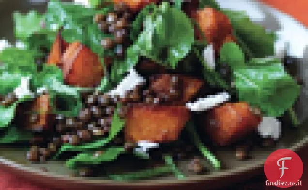 Insalata di zucca speziata, lenticchie e formaggio di capra