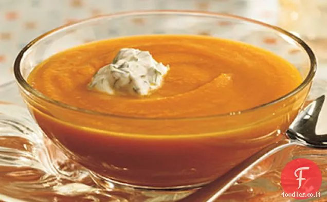 Zuppa di carote e coriandolo con crema di coriandolo