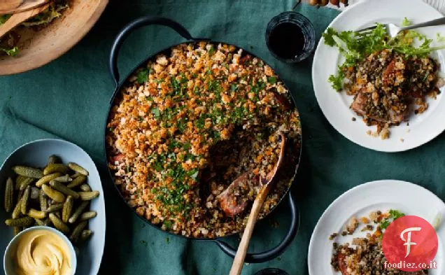 Cassoulet di salsiccia di lenticchie e aglio