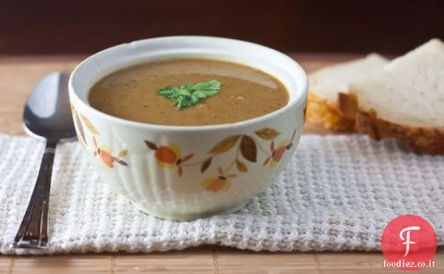 Zuppa di lenticchie succulente al limone