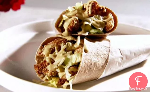 Avvolgere la striscia di pollo con senape dolce