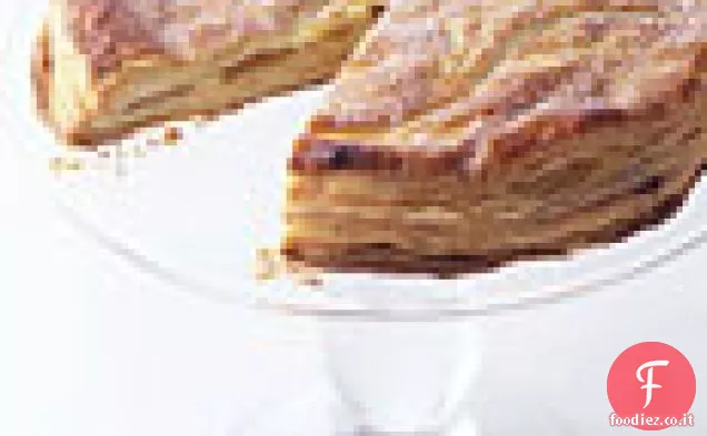 Crostata di Pasta Sfoglia Ripiena di Crema di Mandorle