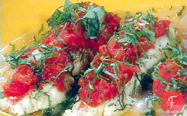 Halibut in camicia con pomodoro e basilico