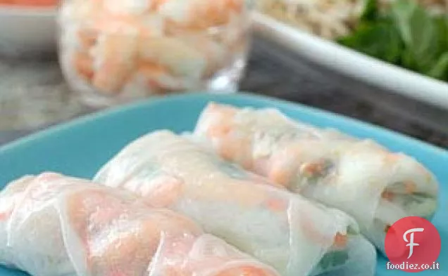 Involtini primavera di gamberetti e involtini di lattuga