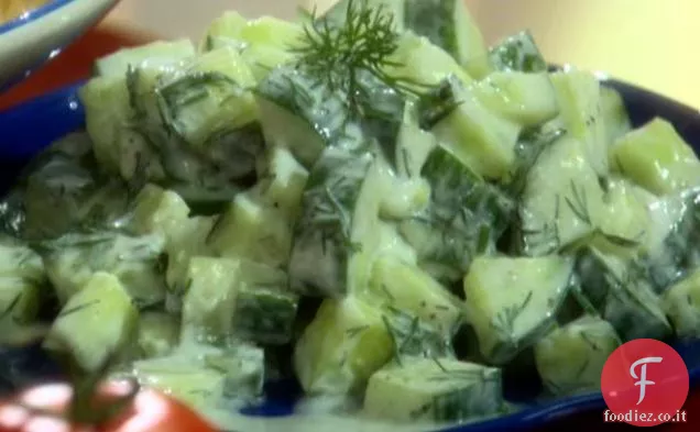 Insalata di cetrioli con aneto