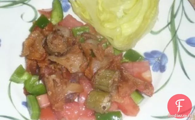 Insalata di bacon, pomodoro e gombo fritto