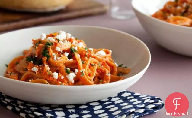 Fettuccine al Pepe Rosso Cremoso-Salsa Feta