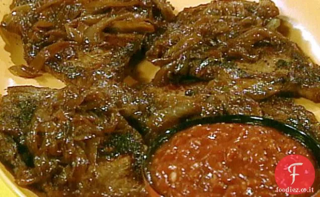 Bistecche di Delmonico con Cipolle Balsamiche e salsa di bistecca