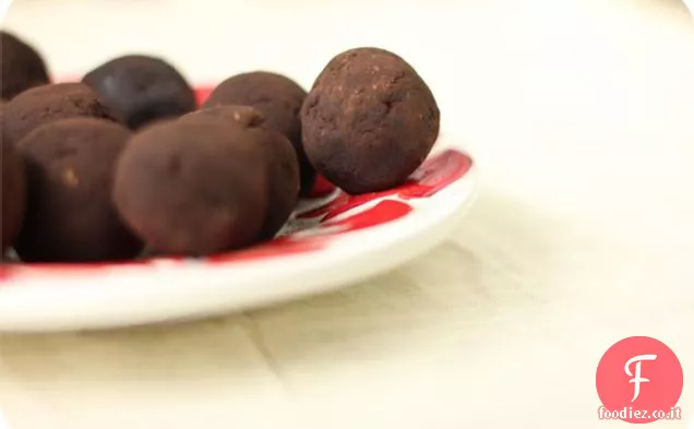 Tartufi di arachidi al cacao