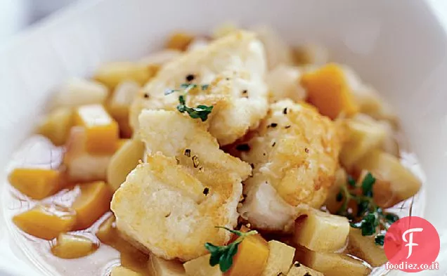Halibut e raccolto autunnale Sauté