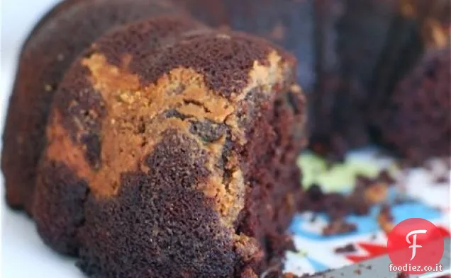 Torta di burro di arachidi Swirl Bundt