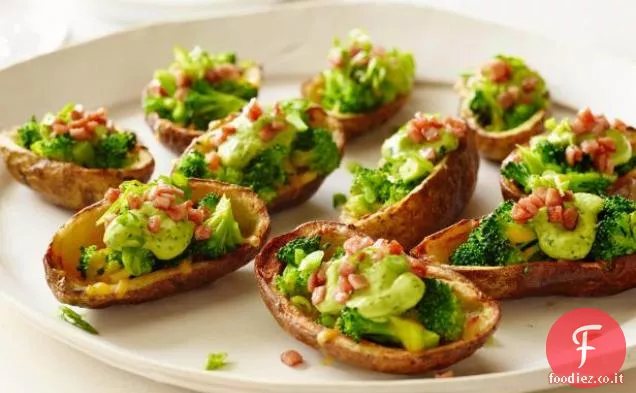 Broccoli e Cheddar-Bucce di patate ripiene con crema di Avocado