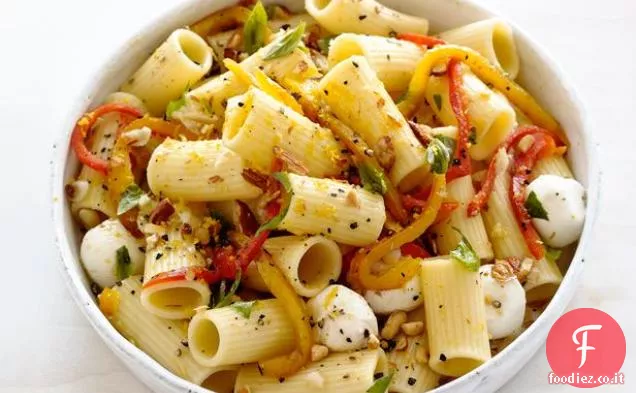 Insalata di pasta al pepe arrosto