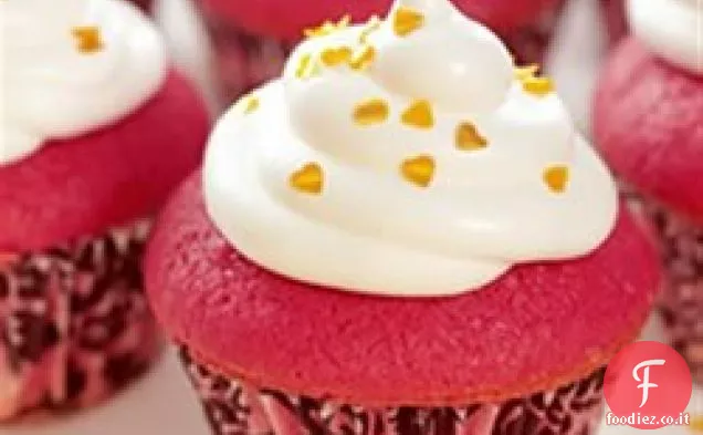 Mini Cupcakes di velluto rosso con glassa di meringa italiana
