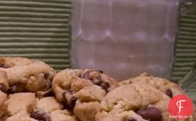 Biscotti al cioccolato con nastro blu