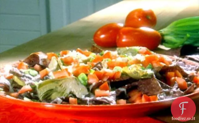 Nachos di carciofi e fagioli neri