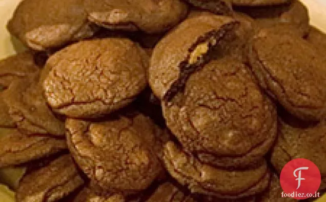 Biscotti a sorpresa al burro di arachidi al cioccolato