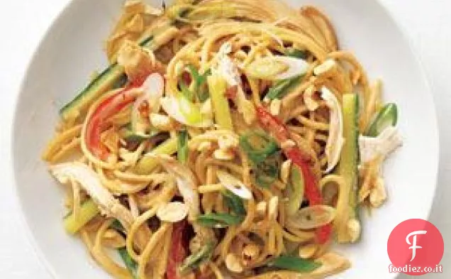 Tagliatelle di arachidi di Gingery con pollo
