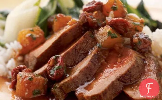 Petto d'anatra con chutney di ananas e ciliegia