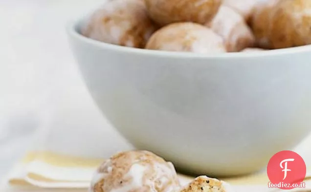 Fori di ciambella di semi di papavero al limone