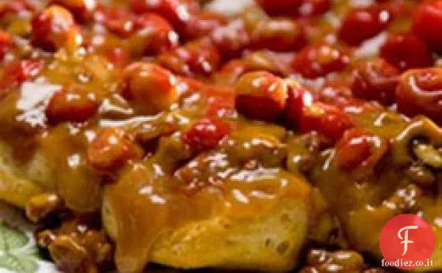Panini appiccicosi al caramello e ciliegia