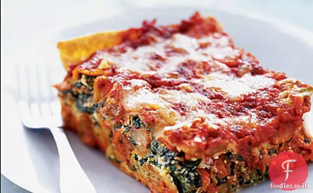 Lasagne italiane con salsiccia e spinaci