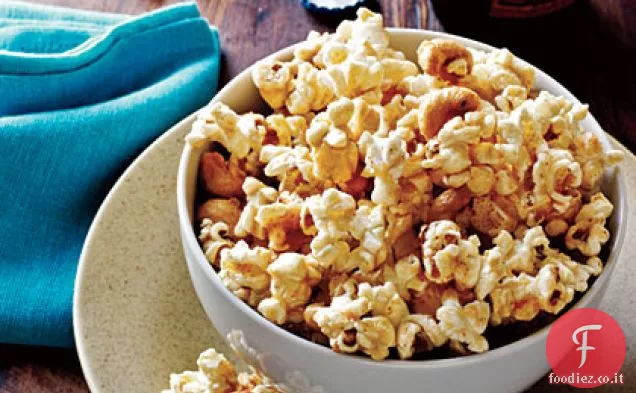 Popcorn piccante di acero-anacardio
