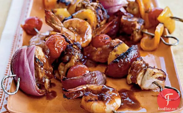 Spiedini alla griglia misti con salsa barbecue guava
