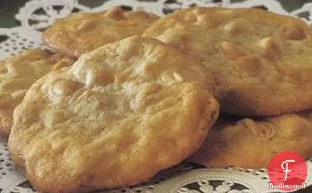 Biscotti all'arancia con scaglie di burro di arachidi