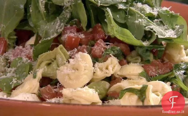 Insalata di Tortellini con Erbe fresche e Vinaigrette di Pomodoro