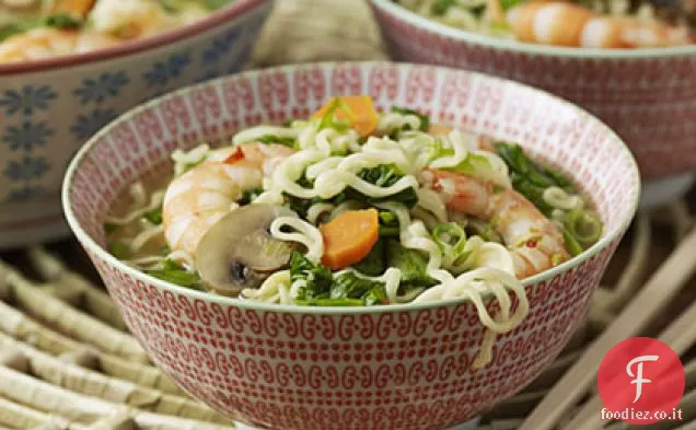 Zuppa di noodle di gamberetti thailandesi