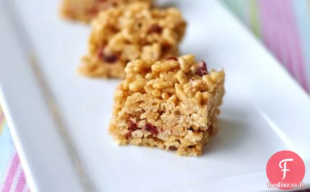 Burro di arachidi, miele e Cranberry essiccato Brown Rice Crispy Treats