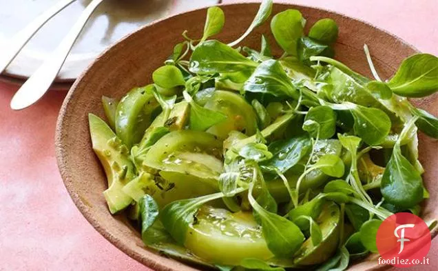 Insalata di pomodoro verde piccante-avocado